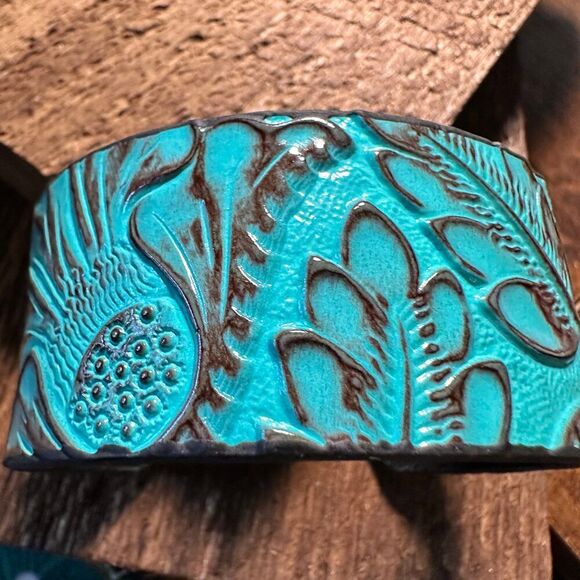 Boho Southwestern Leather Turquoise Floral Wide Cuff Bangle Bracelet, Ships in - Picture 4 of 11
